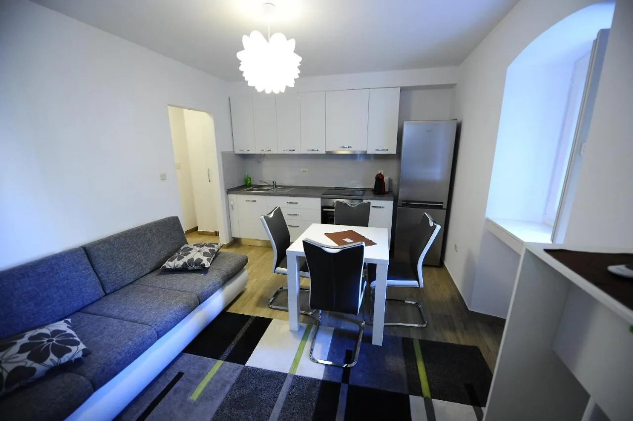 The Star Apartment Split